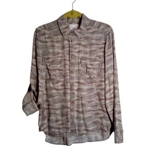 American Eagle Outfitters Camouflage Safari Roll Tab Sleeve Large Green Khaki